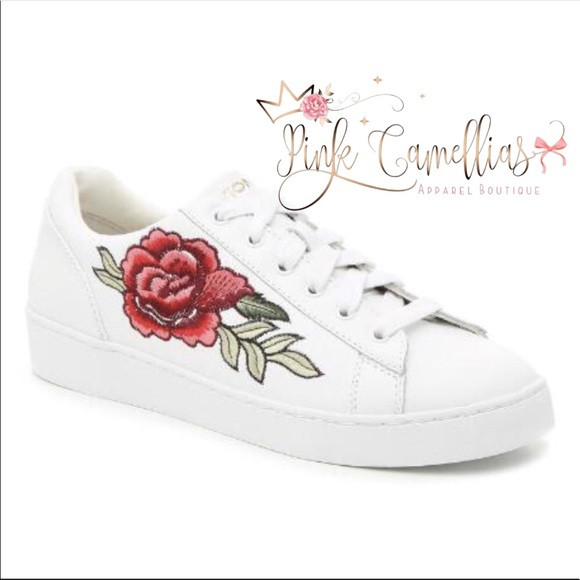 Vionic Shoes - 🌸LAST ONE!! Vionic SYRA Sneaker